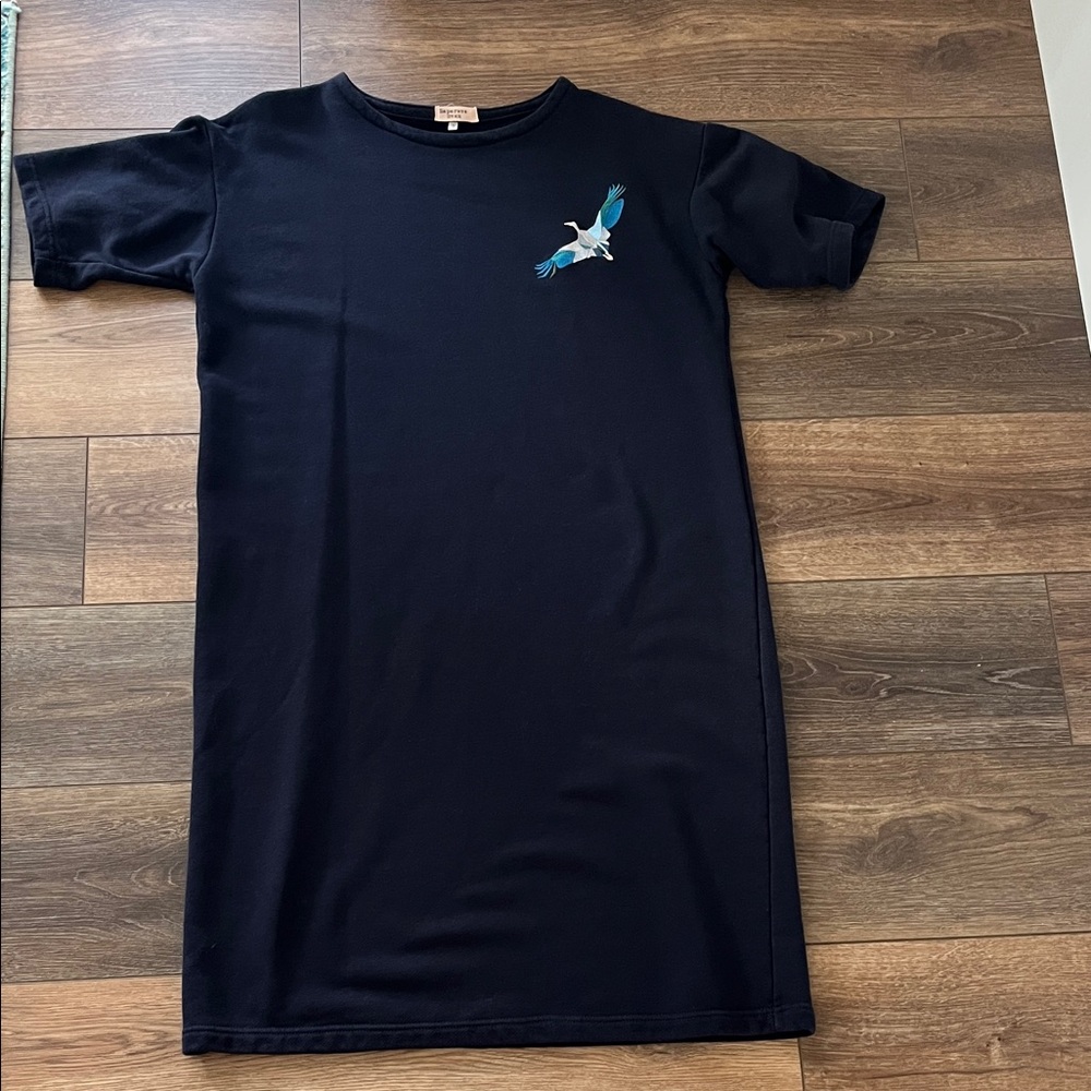 NWT Navy Blue Midi T-Shirt Dress with Bird Embroidery